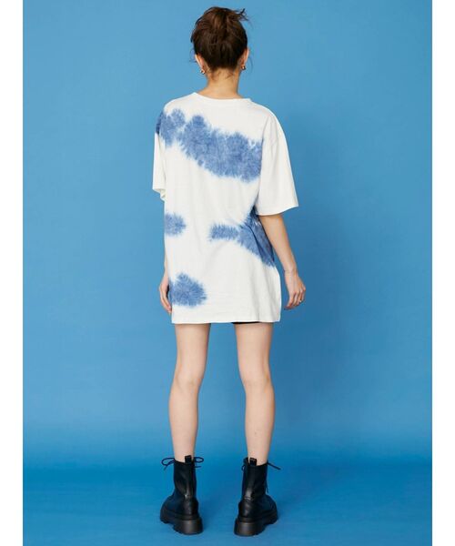 EVRIS（エヴリス）の「ロゴタイダイTシャツワンピース（ワンピース・レディース・ブルー/グリーン・FREE）」の6枚目の写真