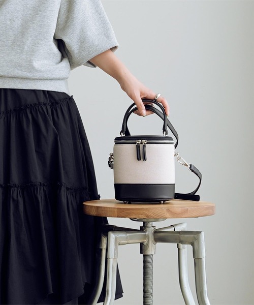 titivate（ティティベイト）の「2wayｷｬﾝﾊﾞｽﾐﾆﾊﾞｯｸﾞ（ハンドバッグ・レディース・ブラック・FREE）」の10枚目の写真