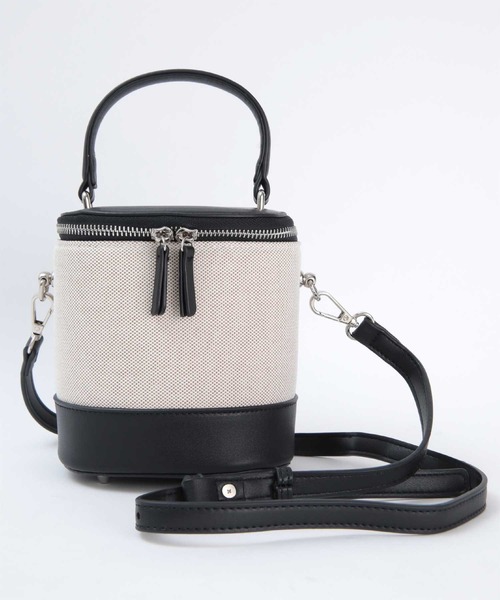titivate（ティティベイト）の「2wayｷｬﾝﾊﾞｽﾐﾆﾊﾞｯｸﾞ（ハンドバッグ・レディース・ブラック・FREE）」の14枚目の写真