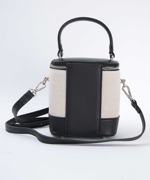 titivate（ティティベイト）の「2wayｷｬﾝﾊﾞｽﾐﾆﾊﾞｯｸﾞ（ハンドバッグ・レディース・ブラック・FREE）」の15枚目の写真