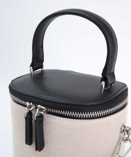 titivate（ティティベイト）の「2wayｷｬﾝﾊﾞｽﾐﾆﾊﾞｯｸﾞ（ハンドバッグ・レディース・ブラック・FREE）」の17枚目の写真