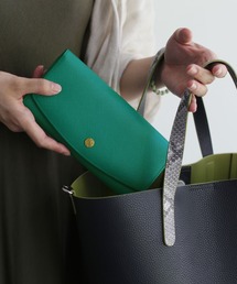 le prairies GINZA（ルプレリーギンザ）の「[le prairies]牛革レザーフラップ長財布（財布）」