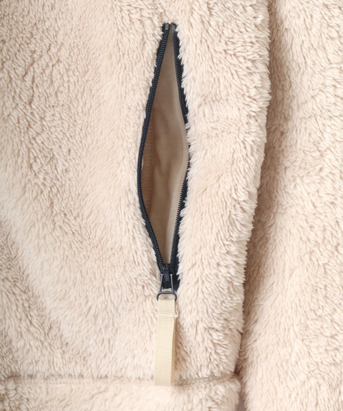 Dickies（ディッキーズ）の「Dickies/ディッキーズ オーバーサイズ シャギーボアジャケット レディース メンズ ブルゾン/ボアフリースジャケット（ブルゾン・メンズ・チャコール/ベージュ/ブラック/オフホワイト・M/L/XL）」の14枚目の写真