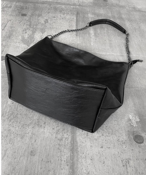 LVEU.（ラブユ.）の「【LVEU.】チェーンワンショルダーバッグ / バッグ 鞄 BAG ショルダー チェーン 通勤 通学 ワンショルダー スクエア 合皮 A4 ブラック（ショルダーバッグ・レディース・ブラック・FREE）」の14枚目の写真