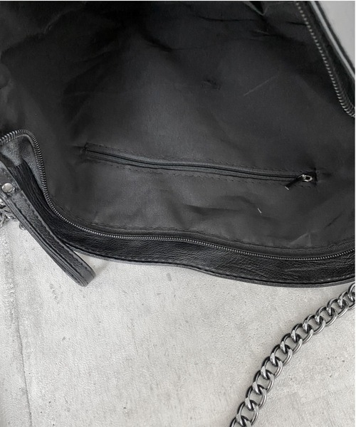 LVEU.（ラブユ.）の「【LVEU.】チェーンワンショルダーバッグ / バッグ 鞄 BAG ショルダー チェーン 通勤 通学 ワンショルダー スクエア 合皮 A4 ブラック（ショルダーバッグ・レディース・ブラック・FREE）」の16枚目の写真