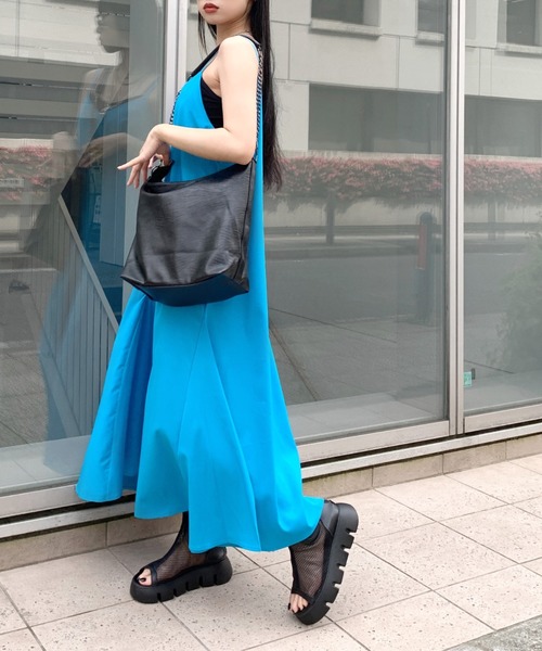 LVEU.（ラブユ.）の「【LVEU.】チェーンワンショルダーバッグ / バッグ 鞄 BAG ショルダー チェーン 通勤 通学 ワンショルダー スクエア 合皮 A4 ブラック（ショルダーバッグ・レディース・ブラック・FREE）」の11枚目の写真