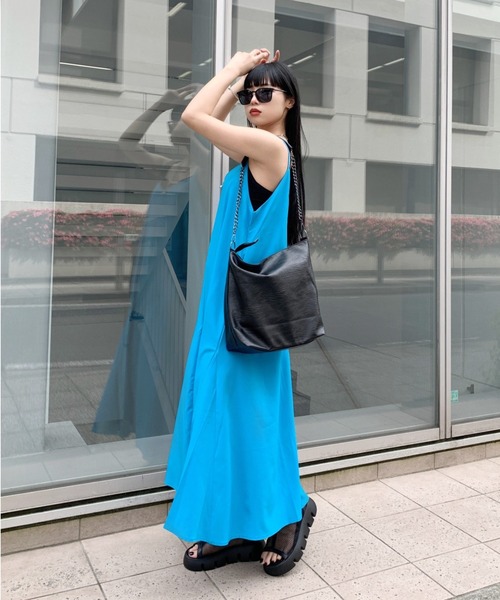 LVEU.（ラブユ.）の「【LVEU.】チェーンワンショルダーバッグ / バッグ 鞄 BAG ショルダー チェーン 通勤 通学 ワンショルダー スクエア 合皮 A4 ブラック（ショルダーバッグ・レディース・ブラック・FREE）」の7枚目の写真