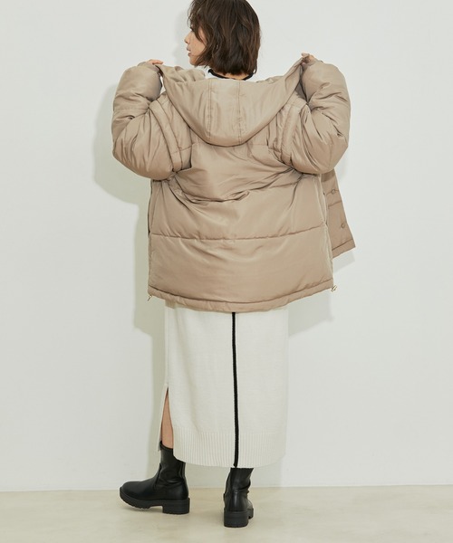 vis-`a-vis（ビサビ）の「【2WAY】ファイバーダウンミドル丈フード付き