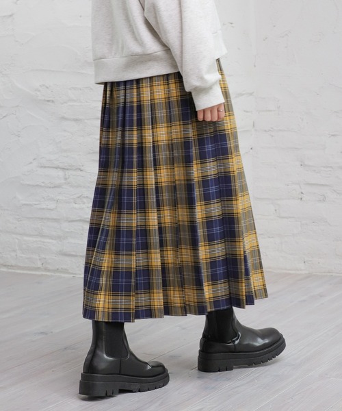 Honeys(ハニーズ)の「ロングプリーツスカート(スカート・レディース・レッド系その他/グリーン/ネイビー系/ブラック・L/M/S)」の13枚目の写真