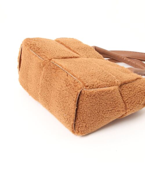 COOCO（クーコ）の「【COOCO】ポーチ付きエコボアメッシュ２WAYトートバッグ(826422)（トートバッグ・レディース・グレー/ホワイト/ブラウン・ALL）」の7枚目の写真