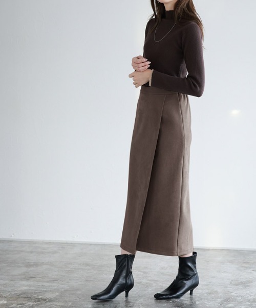 Pierrot（ピエロ）の「カットスエードラップスカート（スカート・レディース・アイボリー/ライトグレー/ブラウン系その他/グリーン系その他/モカ/ベージュ/アッシュ/パープル系その他/グレー・M/L）」の6枚目の写真