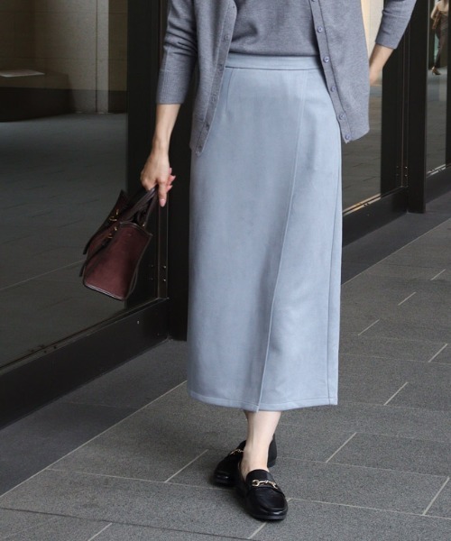 Pierrot（ピエロ）の「カットスエードラップスカート（スカート・レディース・アイボリー/ライトグレー/ブラウン系その他/グリーン系その他/モカ/ベージュ/アッシュ/パープル系その他/グレー・M/L）」の4枚目の写真