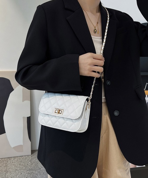 Dita Muaj.(ディータムアージュ)の「キルティングチェーンバッグ(ショルダーバッグ・レディース・ブラック/ホワイト・SMALL/LARGE/FREE)」の4枚目の写真