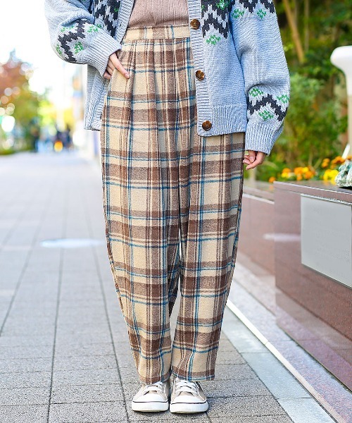 チチカカ（チチカカ）の「ワイドタックチェックパンツ（その他パンツ・レディース・ネイビー/ベージュ/カーキ・FREE）」の2枚目の写真