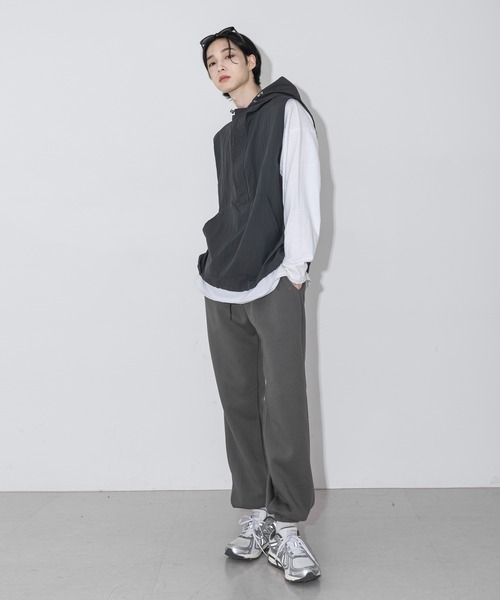 FOLLOWIN（フォロウィン）の「【UNISEX】ストリートフードアノラックベスト（ベスト・レディース・チャコール/レッド/ブラック・FREE）」の16枚目の写真