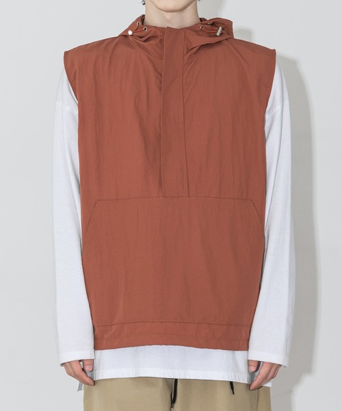 FOLLOWIN（フォロウィン）の「【UNISEX】ストリートフードアノラックベスト（ベスト・レディース・チャコール/レッド/ブラック・FREE）」の6枚目の写真