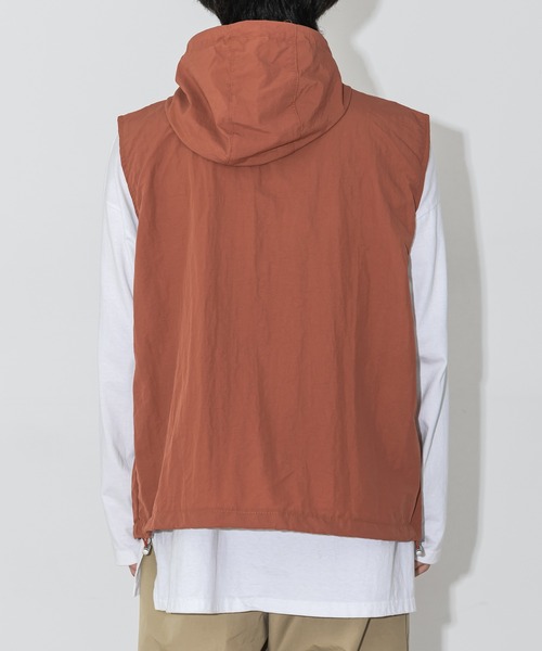 FOLLOWIN（フォロウィン）の「【UNISEX】ストリートフードアノラックベスト（ベスト・レディース・チャコール/レッド/ブラック・FREE）」の9枚目の写真