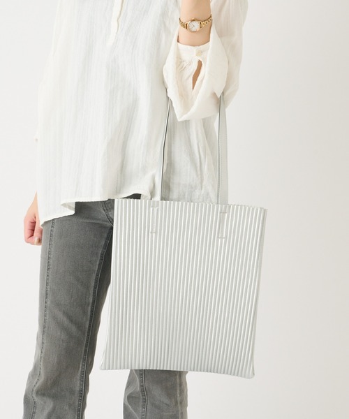 Actually（アクチュアリー）の「フェイクレザー プリーツトート（トートバッグ・レディース・ブラック/シルバー・フリー）」の14枚目の写真