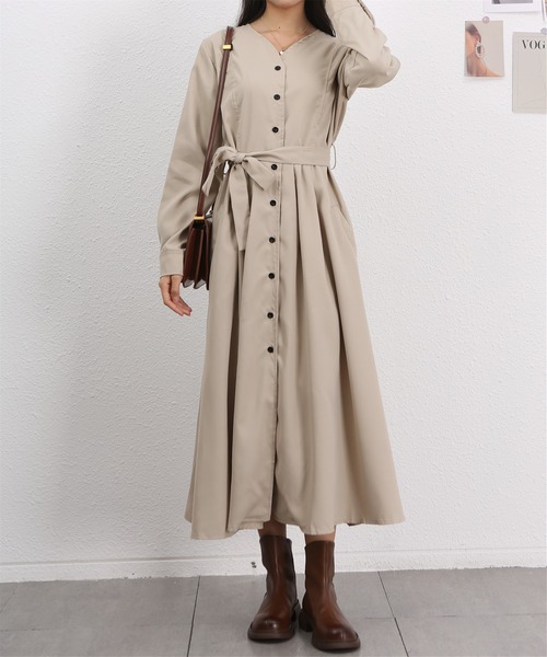 MAISON DE THERESE(メゾン ド テレーズ)の「Vネックロングシャツワンピース(シャツワンピース・レディース・グレイッシュベージュ・L)」の4枚目の写真