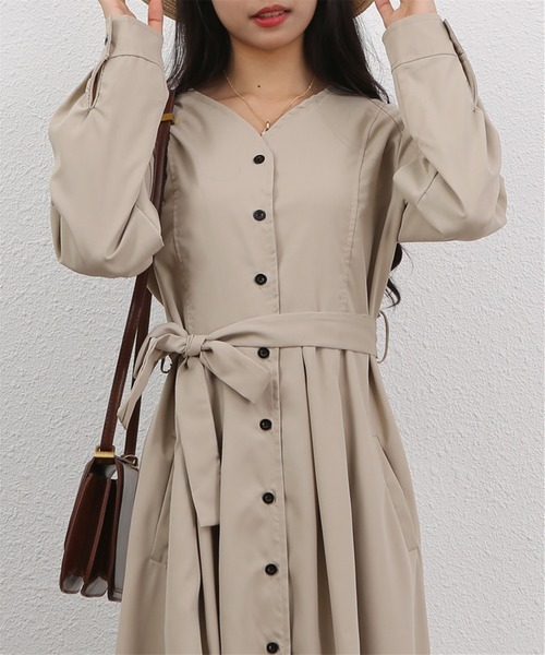 MAISON DE THERESE(メゾン ド テレーズ)の「Vネックロングシャツワンピース(シャツワンピース・レディース・グレイッシュベージュ・L)」の15枚目の写真