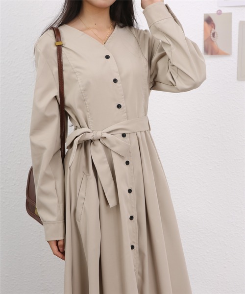 MAISON DE THERESE(メゾン ド テレーズ)の「Vネックロングシャツワンピース(シャツワンピース・レディース・グレイッシュベージュ・L)」の9枚目の写真