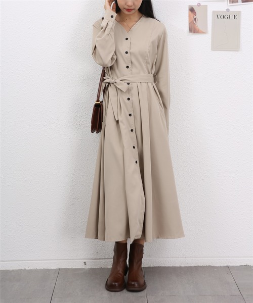 MAISON DE THERESE(メゾン ド テレーズ)の「Vネックロングシャツワンピース(シャツワンピース・レディース・グレイッシュベージュ・L)」の11枚目の写真
