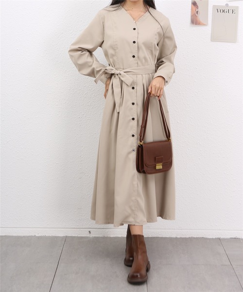 MAISON DE THERESE(メゾン ド テレーズ)の「Vネックロングシャツワンピース(シャツワンピース・レディース・グレイッシュベージュ・L)」の12枚目の写真