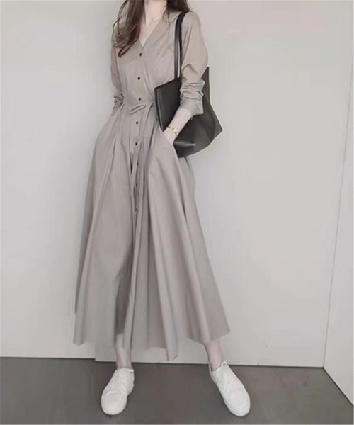 MAISON DE THERESE(メゾン ド テレーズ)の「Vネックロングシャツワンピース(シャツワンピース・レディース・グレイッシュベージュ・L)」の5枚目の写真