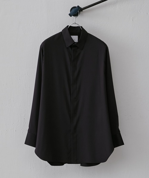 Lui's（ルイス）の「バンブーレーヨンモダンベーシックシャツ（シャツ/ブラウス・メンズ・ブルー/ホワイト/ブラック・S/M）」の6枚目の写真