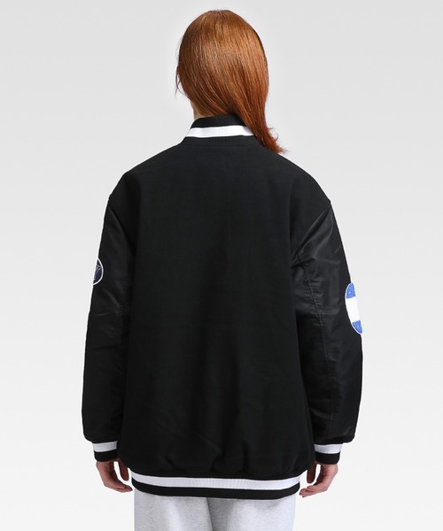 tommy jeans（トミー ジーンズ）の「オーバーサイズレターマン 