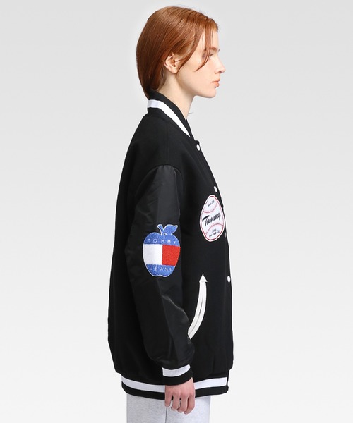 tommy jeans（トミー ジーンズ）の「オーバーサイズレターマン 