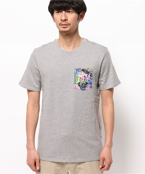 NIKE SPORTSWEAR（ナイキスポーツウェアー）の「メンズ ナイキ フローラル ポケットTシャツ NIKE FLORAL S/S POCKET TEE 746570（Tシャツ/カットソー・メンズ・ホワイト/ブラック/チャコールグレー/ダークグレー・LARGE/MEDIUM/X-LARGE/SMALL）」の11枚目の写真