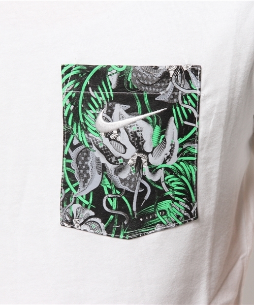 NIKE SPORTSWEAR（ナイキスポーツウェアー）の「メンズ ナイキ フローラル ポケットTシャツ NIKE FLORAL S/S POCKET TEE 746570（Tシャツ/カットソー・メンズ・ホワイト/ブラック/チャコールグレー/ダークグレー・LARGE/MEDIUM/X-LARGE/SMALL）」の10枚目の写真
