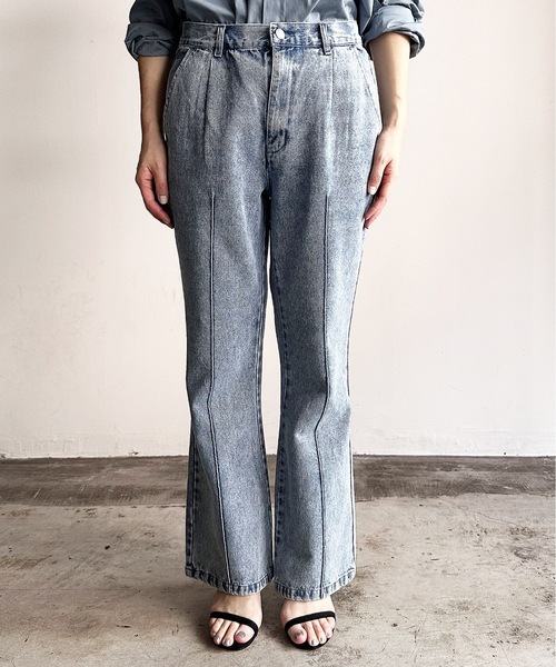 COMMON WARE（コモンウェアー）の「COMMONWARE:12ozデニムピンタックフレアパンツ（デニムパンツ・メンズ・ケミカルウォッシュ/インディゴブルー/ライトインディゴブルー/ブラック系/ブラック・L/XL/M）」の14枚目の写真
