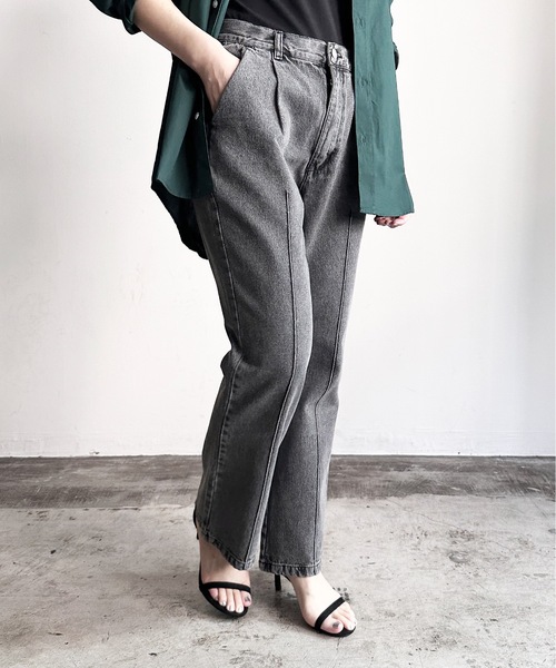 COMMON WARE（コモンウェアー）の「COMMONWARE:12ozデニムピンタックフレアパンツ（デニムパンツ・メンズ・ケミカルウォッシュ/インディゴブルー/ライトインディゴブルー/ブラック系/ブラック・L/XL/M）」の8枚目の写真