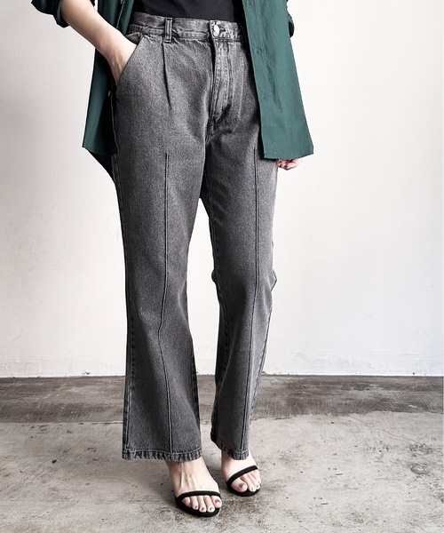 COMMON WARE（コモンウェアー）の「COMMONWARE:12ozデニムピンタックフレアパンツ（デニムパンツ・メンズ・ケミカルウォッシュ/インディゴブルー/ライトインディゴブルー/ブラック系/ブラック・L/XL/M）」の7枚目の写真