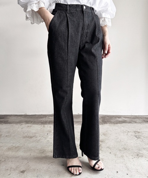 COMMON WARE（コモンウェアー）の「COMMONWARE:12ozデニムピンタックフレアパンツ（デニムパンツ・メンズ・ケミカルウォッシュ/インディゴブルー/ライトインディゴブルー/ブラック系/ブラック・L/XL/M）」の11枚目の写真