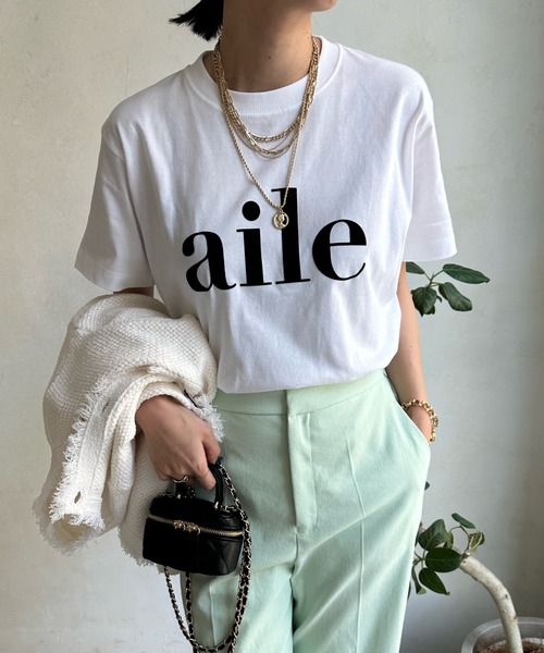 DouDou(ドゥドゥ)の「aileフロッキーロゴTEE(Tシャツ/カットソー・レディース・ホワイト系その他/ホワイト/チャコールグレー/ライトグレー/ネイビー/ピンク・FREE)」の1枚目の写真