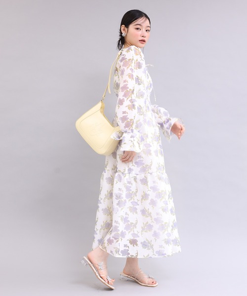 one after another NICE CLAUP（ワンアフターアナザーナイスクラップ）の「華やかな存在感。ビジューバタフライサンダル（サンダル・レディース・クリア/その他・SMALL/MEDIUM/LARGE）」の11枚目の写真