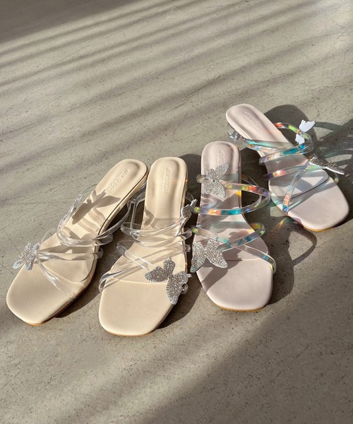 one after another NICE CLAUP（ワンアフターアナザーナイスクラップ）の「華やかな存在感。ビジューバタフライサンダル（サンダル・レディース・クリア/その他・SMALL/MEDIUM/LARGE）」の5枚目の写真