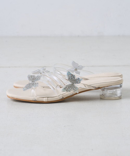 one after another NICE CLAUP（ワンアフターアナザーナイスクラップ）の「華やかな存在感。ビジューバタフライサンダル（サンダル・レディース・クリア/その他・SMALL/MEDIUM/LARGE）」の8枚目の写真