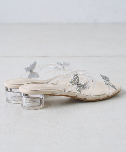 one after another NICE CLAUP（ワンアフターアナザーナイスクラップ）の「華やかな存在感。ビジューバタフライサンダル（サンダル・レディース・クリア/その他・SMALL/MEDIUM/LARGE）」の9枚目の写真