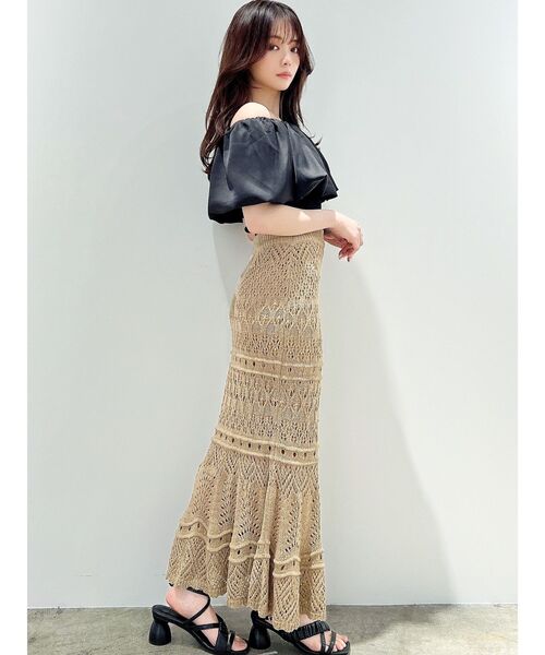 RESEXXY(リゼクシー)の「ラッフルドッキングオフショルニットトップス(ニット/セーター・レディース・ブラック/ブルー/アイボリー・FREE)」の10枚目の写真