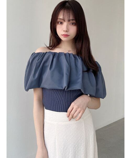 RESEXXY(リゼクシー)の「ラッフルドッキングオフショルニットトップス(ニット/セーター・レディース・ブラック/ブルー/アイボリー・FREE)」の11枚目の写真