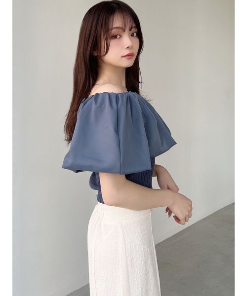 RESEXXY(リゼクシー)の「ラッフルドッキングオフショルニットトップス(ニット/セーター・レディース・ブラック/ブルー/アイボリー・FREE)」の12枚目の写真