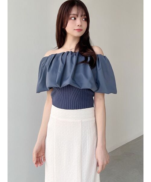 RESEXXY(リゼクシー)の「ラッフルドッキングオフショルニットトップス(ニット/セーター・レディース・ブラック/ブルー/アイボリー・FREE)」の13枚目の写真