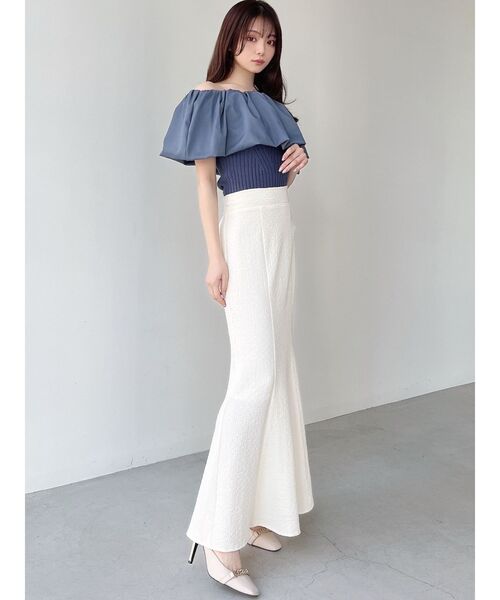 RESEXXY(リゼクシー)の「ラッフルドッキングオフショルニットトップス(ニット/セーター・レディース・ブラック/ブルー/アイボリー・FREE)」の14枚目の写真