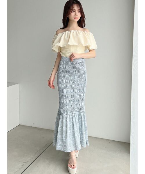 RESEXXY(リゼクシー)の「ラッフルドッキングオフショルニットトップス(ニット/セーター・レディース・ブラック/ブルー/アイボリー・FREE)」の17枚目の写真