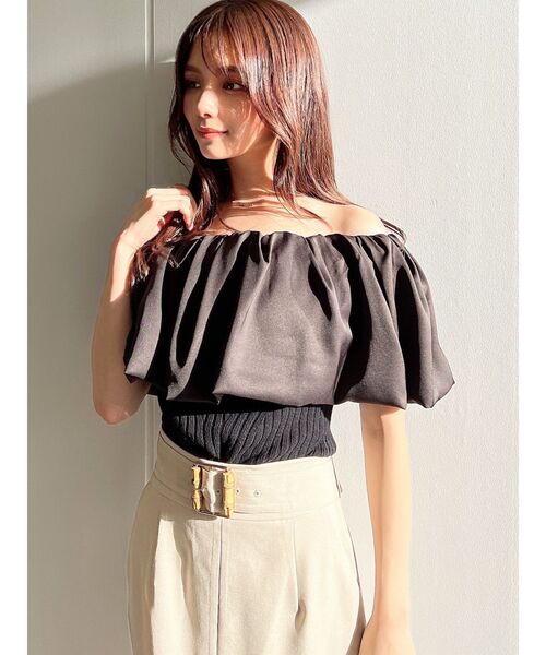 RESEXXY(リゼクシー)の「ラッフルドッキングオフショルニットトップス(ニット/セーター・レディース・ブラック/ブルー/アイボリー・FREE)」の18枚目の写真