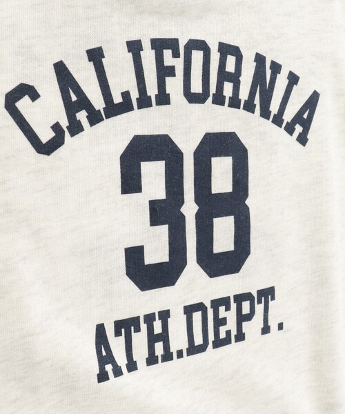 Champion(チャンピオン)の「【Champion チャンピオン】ゆったりシルエット半袖スウェットシャツ(Tシャツ/カットソー・キッズ・ネイビー/キナリ・110/140/100/130/120)」の5枚目の写真